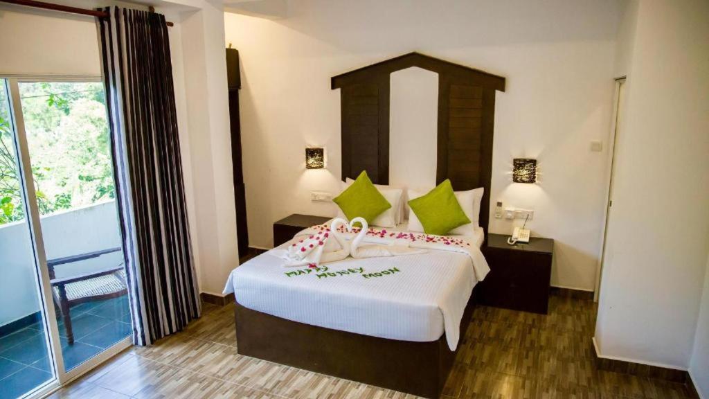 Resort Sundaras &